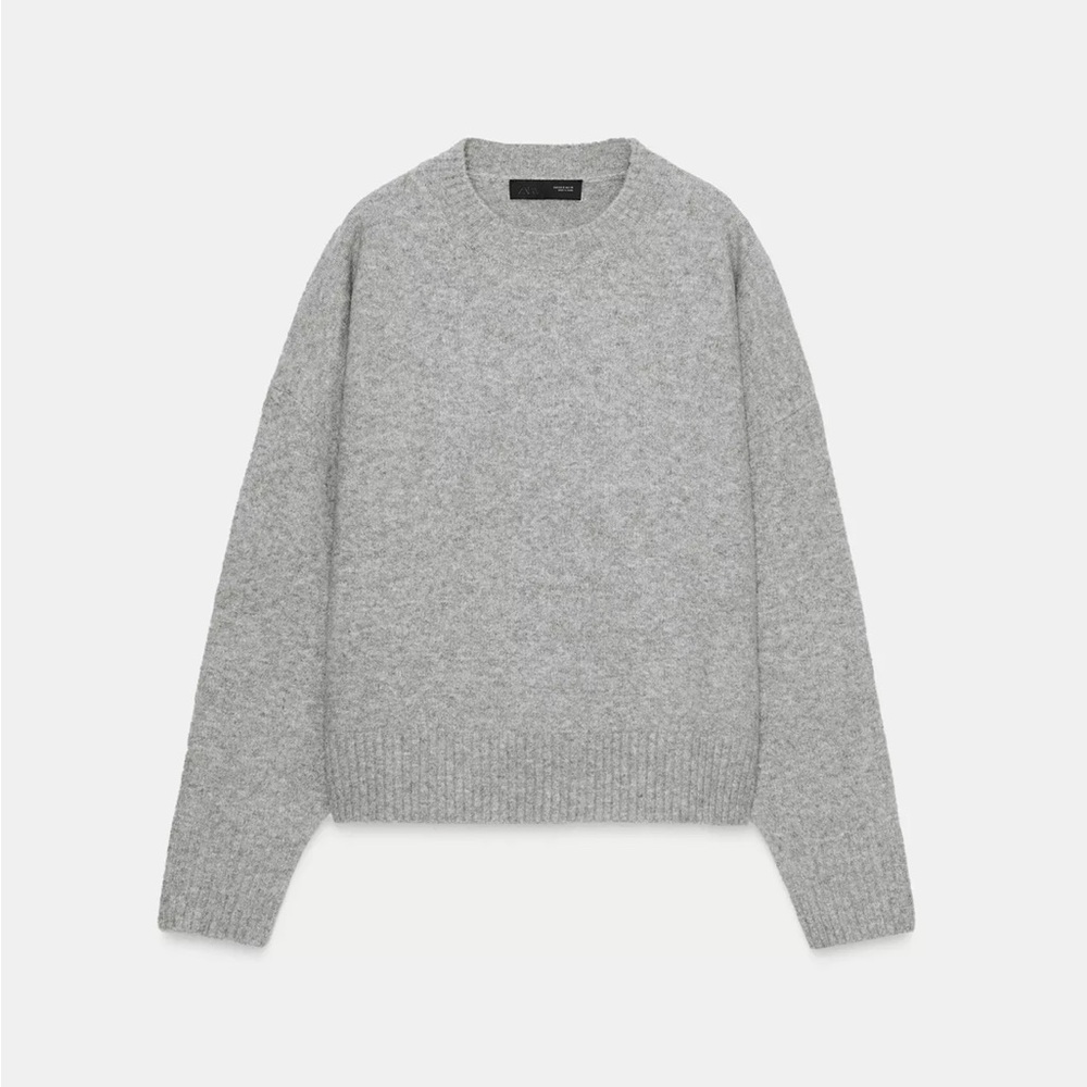 Zara Women's Gray Crew Neck Sweater